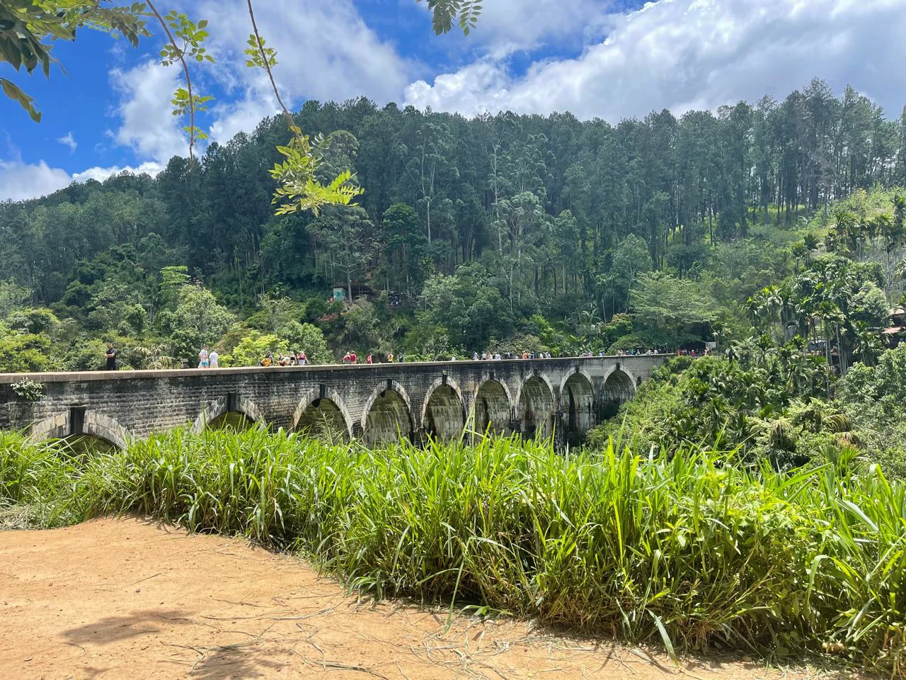 Ella nine arch bridge